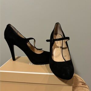 Mary Jane heels by Guess